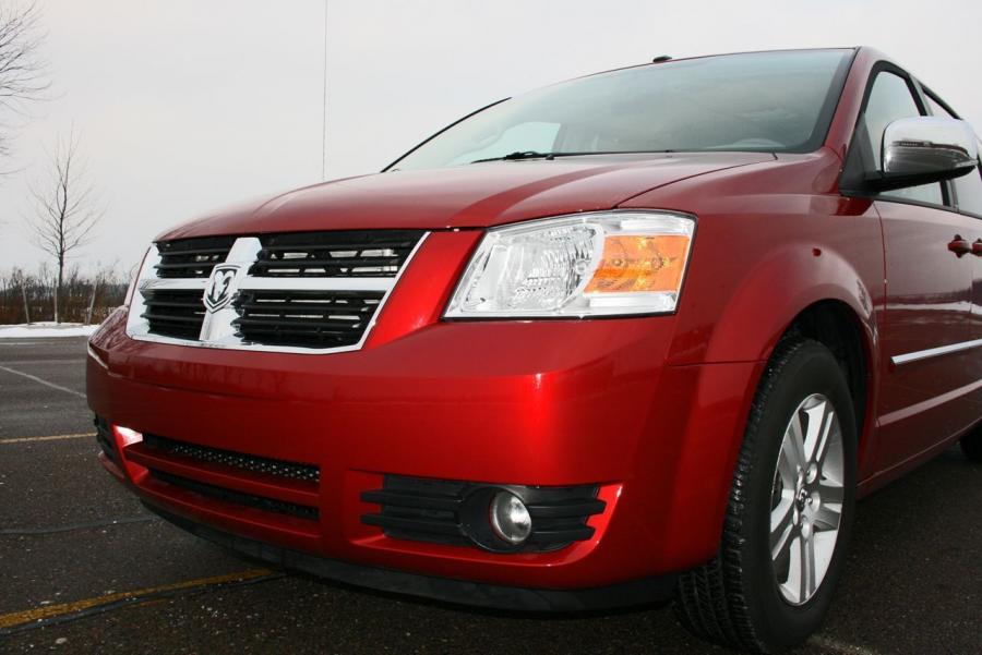  Dodge Grand Caravan SXT 2008 года  (фото 4 из 67)